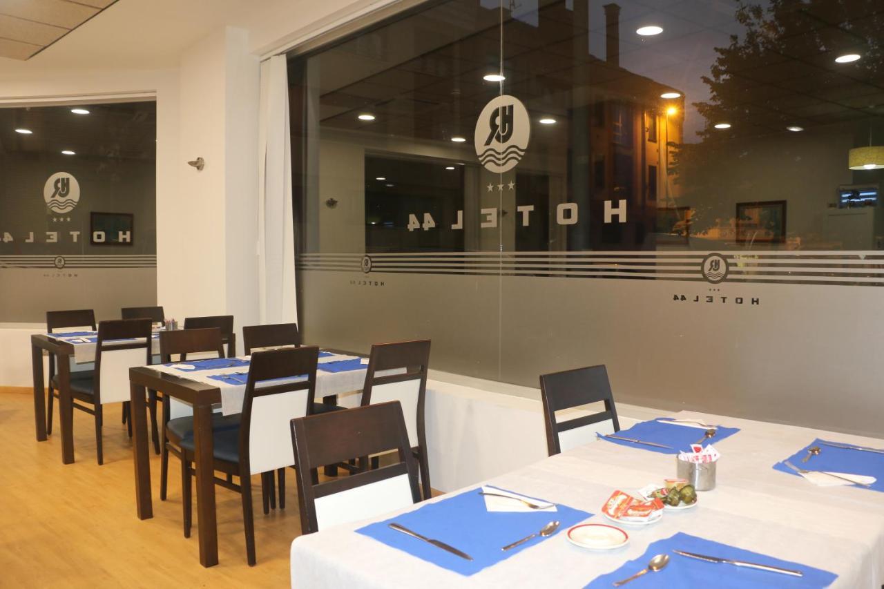 Hotel 44 Gijón Esterno foto