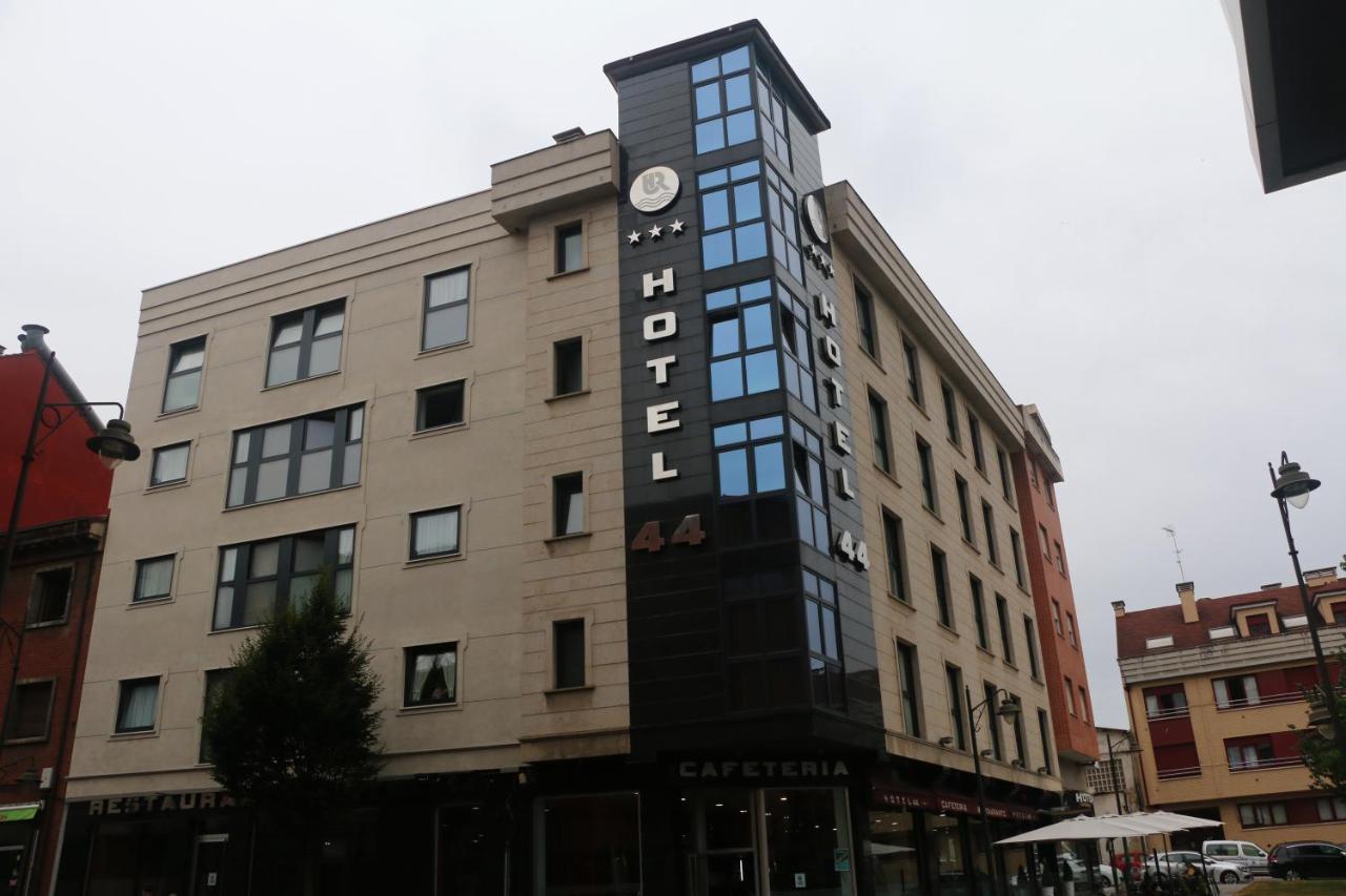 Hotel 44 Gijón Esterno foto