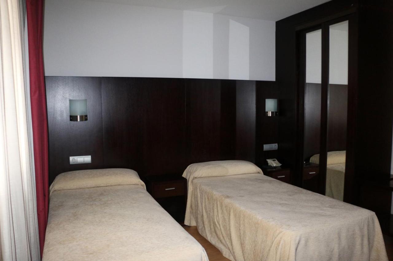Hotel 44 Gijón Esterno foto