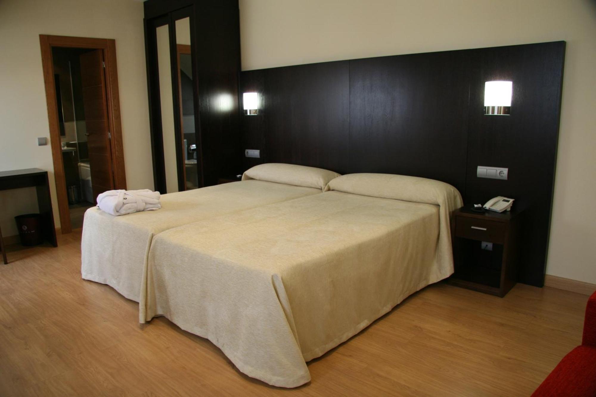 Hotel 44 Gijón Esterno foto