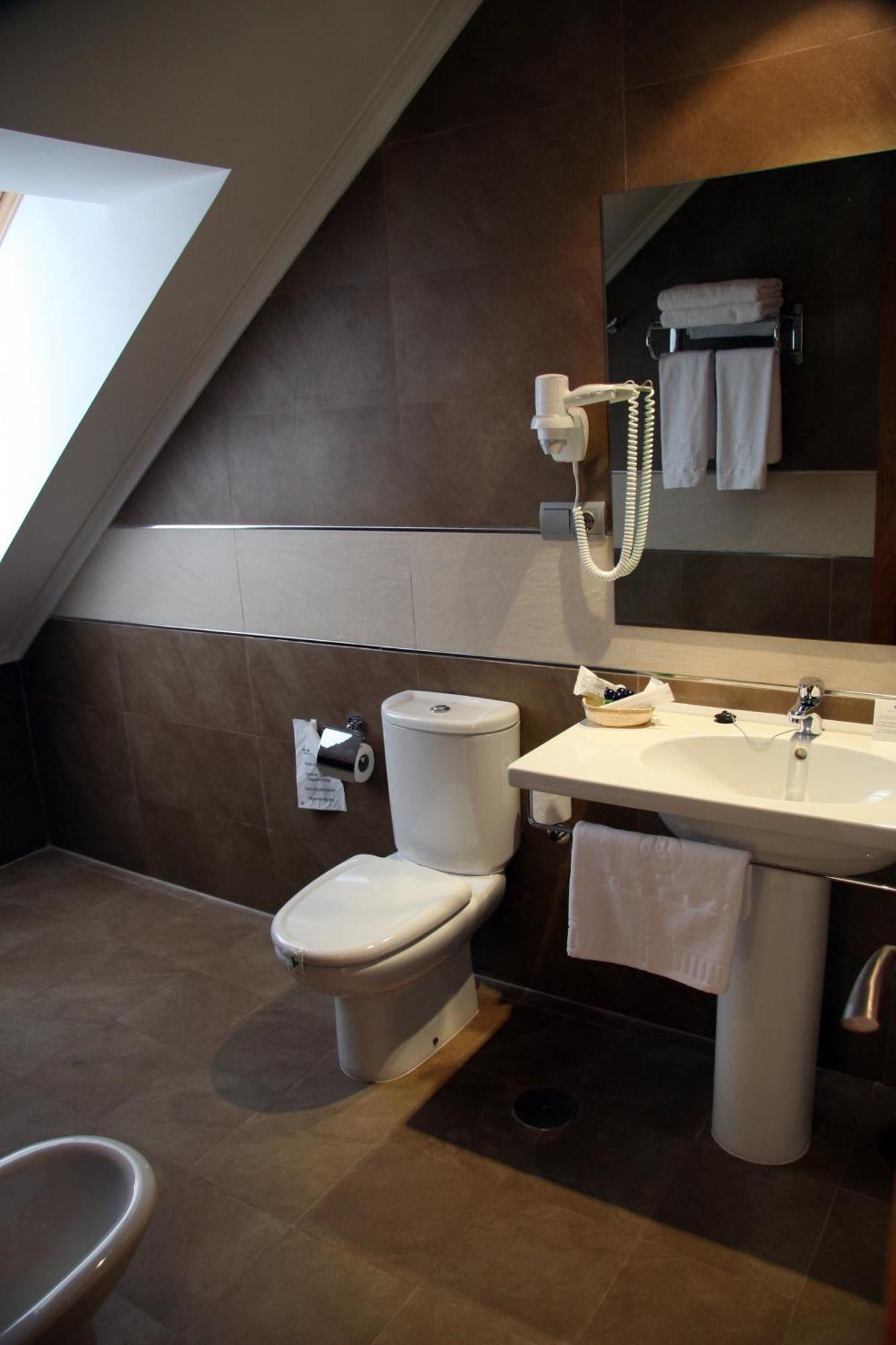 Hotel 44 Gijón Esterno foto