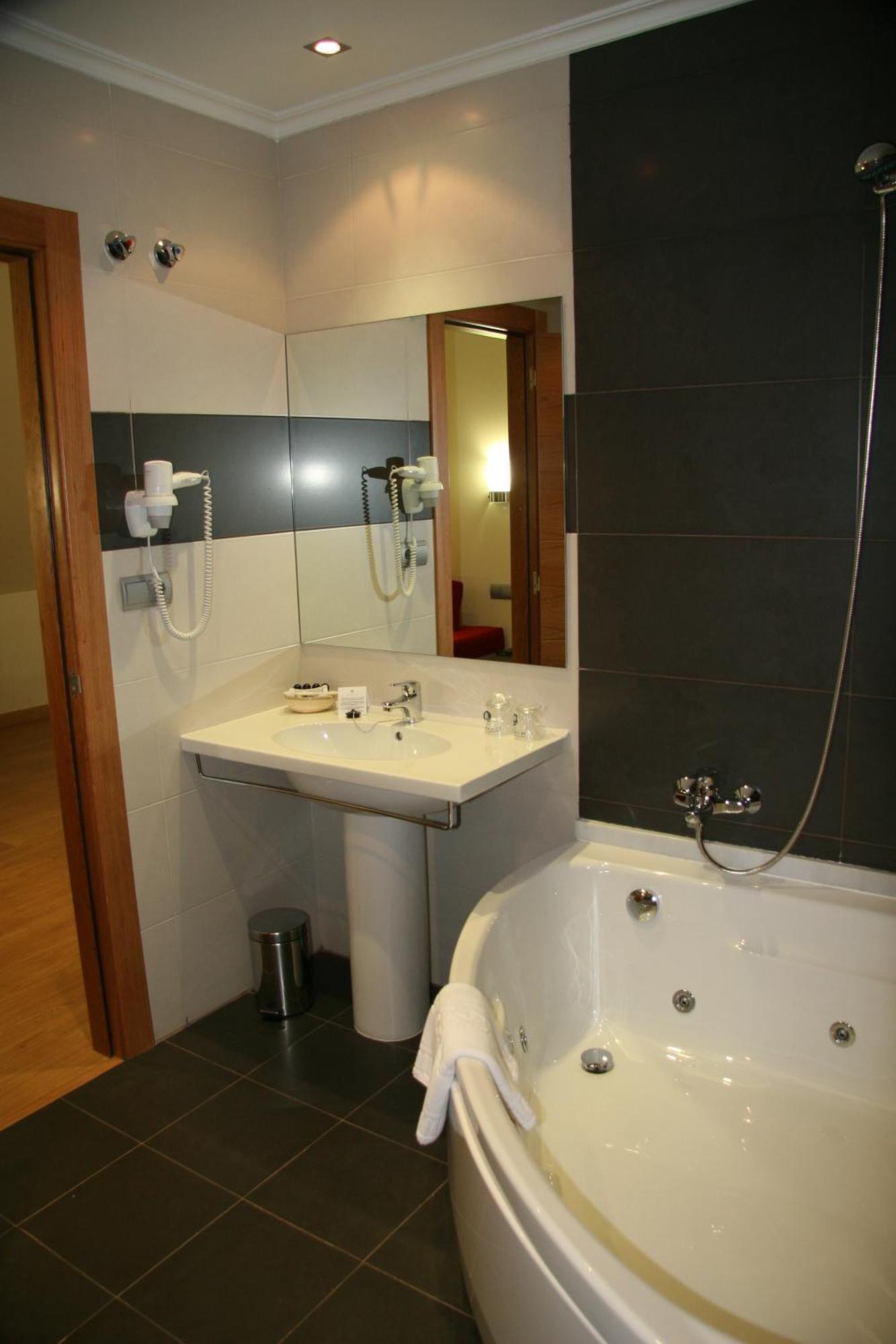 Hotel 44 Gijón Esterno foto