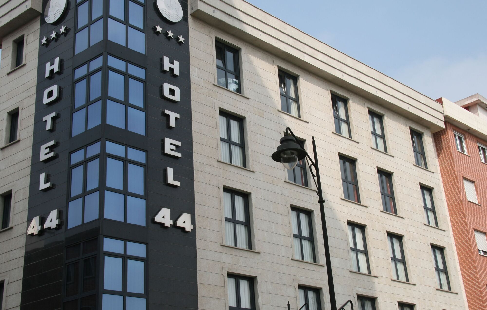 Hotel 44 Gijón Esterno foto